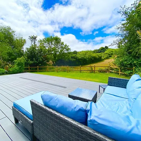Vakantiehuis Luxurious 4 Bedroom New England Style - Trewhiddle V9